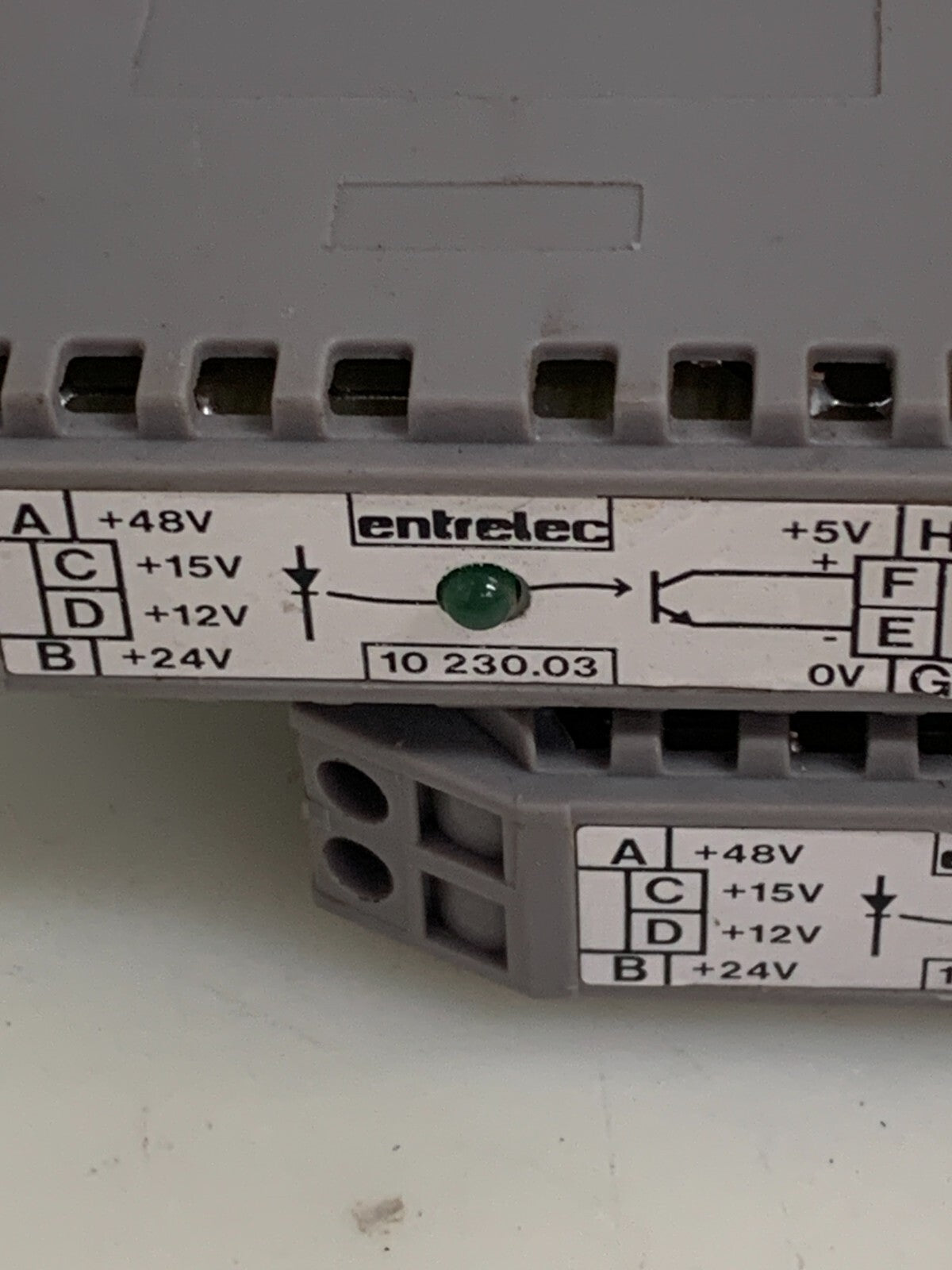 LOT OF 2  ENTRELEC TERMINAL BLOCK RELAY 10 230.03