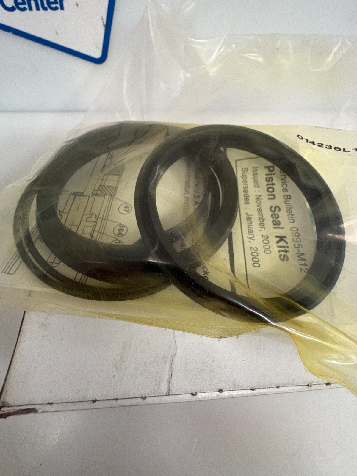 LOT OF 2 PARKER PISTON SEAL KIT PK2502MA01
