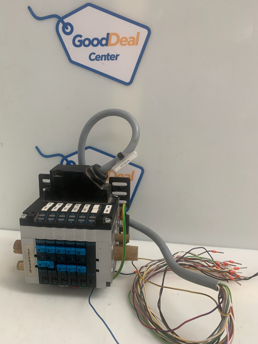 FESTO  Pneumatic Manifold 10P-10-6A-MP-R-Y-5JL+U  w/Muffler Sittings & Solenoid0