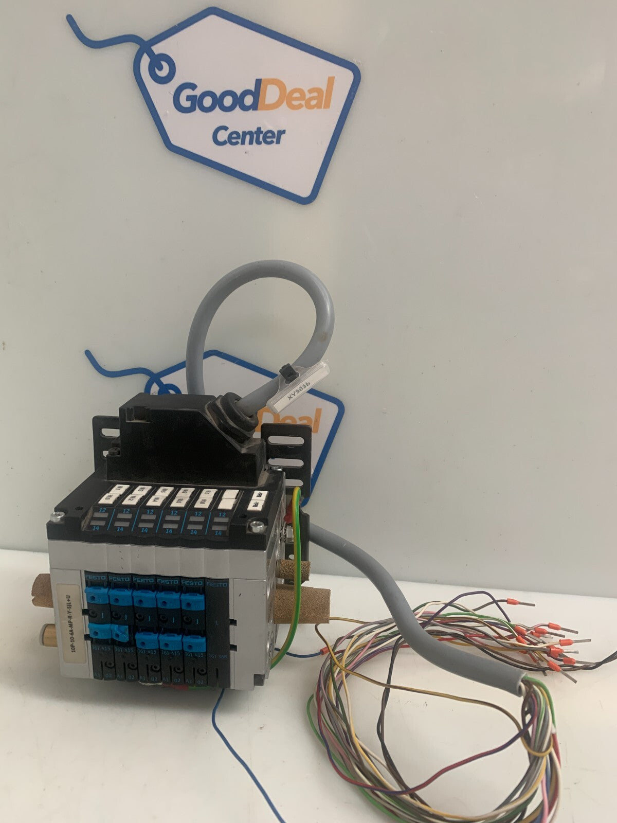 FESTO  Pneumatic Manifold 10P-10-6A-MP-R-Y-5JL+U  w/Muffler Sittings & Solenoid0