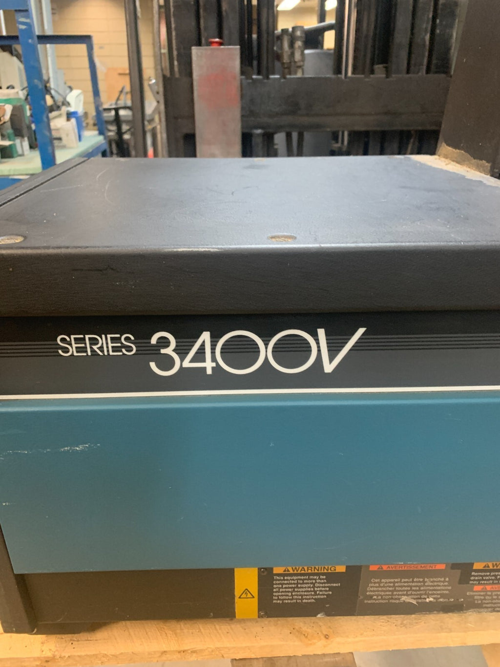Nordson 3400V 4 Hot Melt Material Applicator 4EAV4D/AR with 2x 4-hoses holders