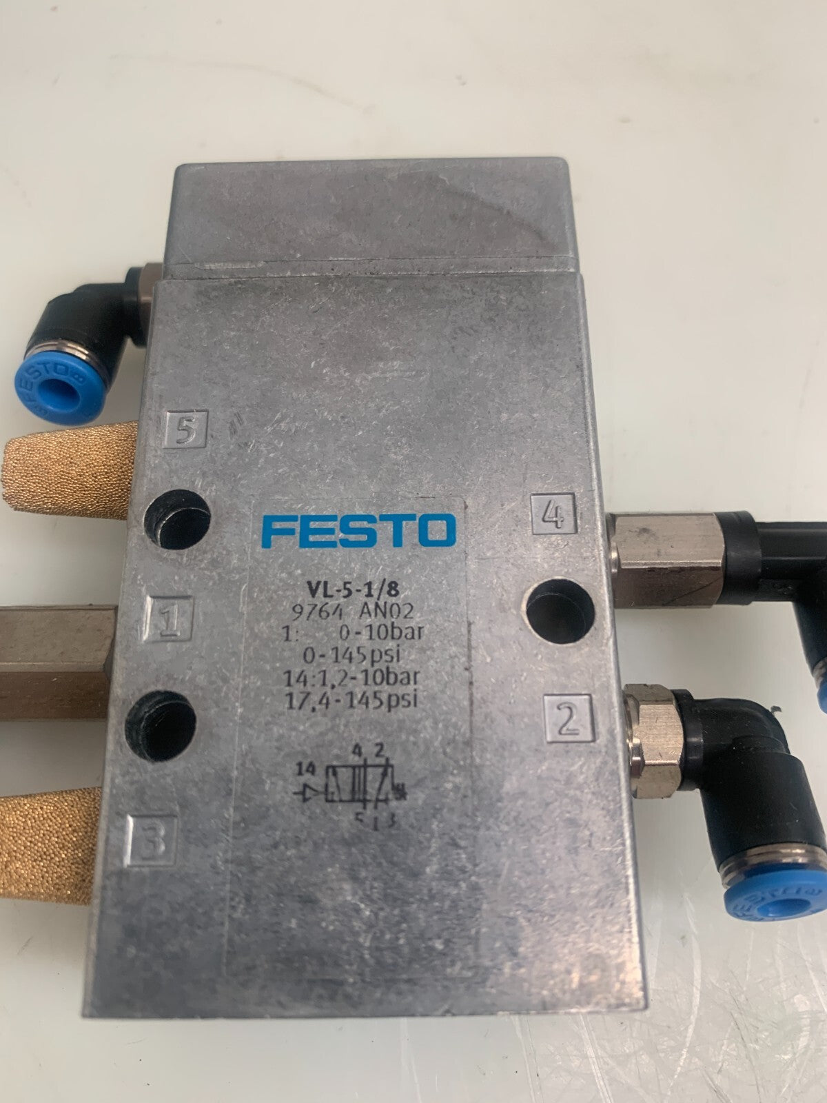 FESTO VL-5-1/8   VL51/8  Pneumatic Valve 9764 (Lot of 2)1