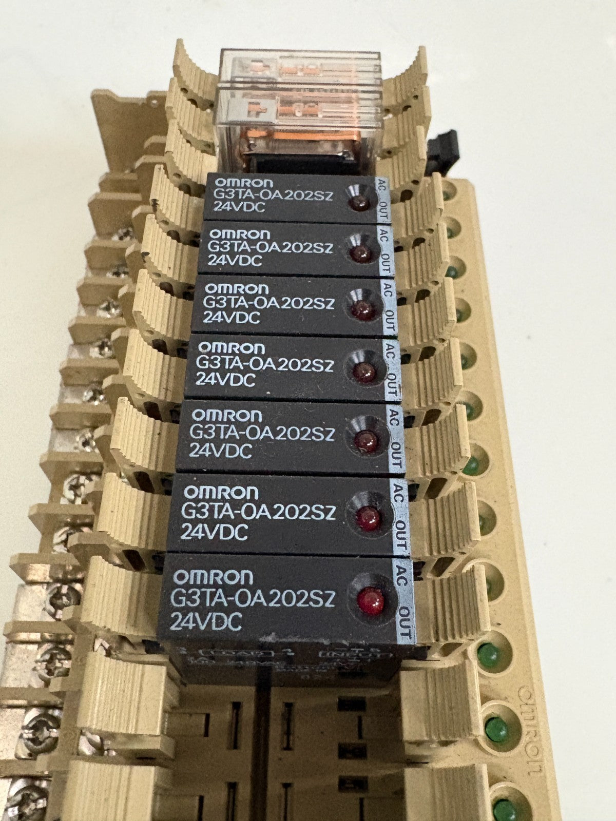 OMRON 16 RELAY CHANNEL TERMINAL W/12 RELAY GTTC-0C16