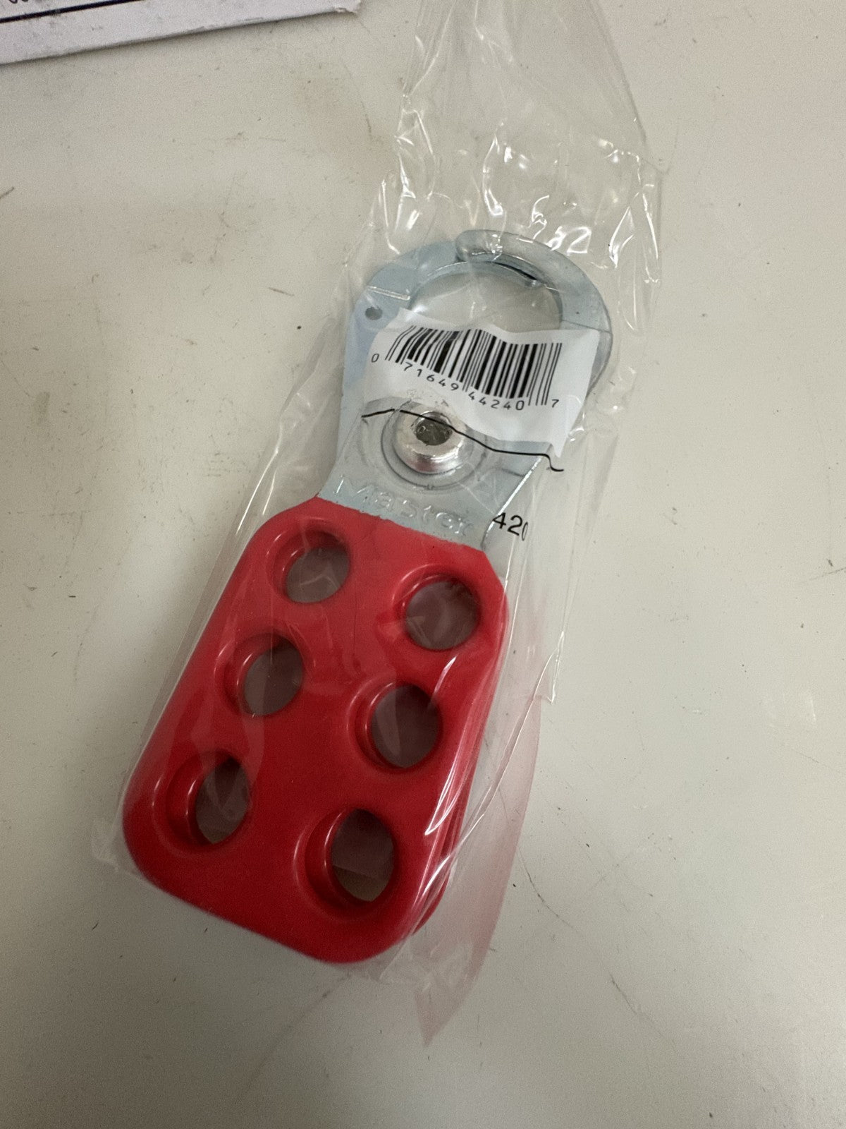 MASTER LOCK LOCKOUT SHACKLE JAW #420 BOX OF 121