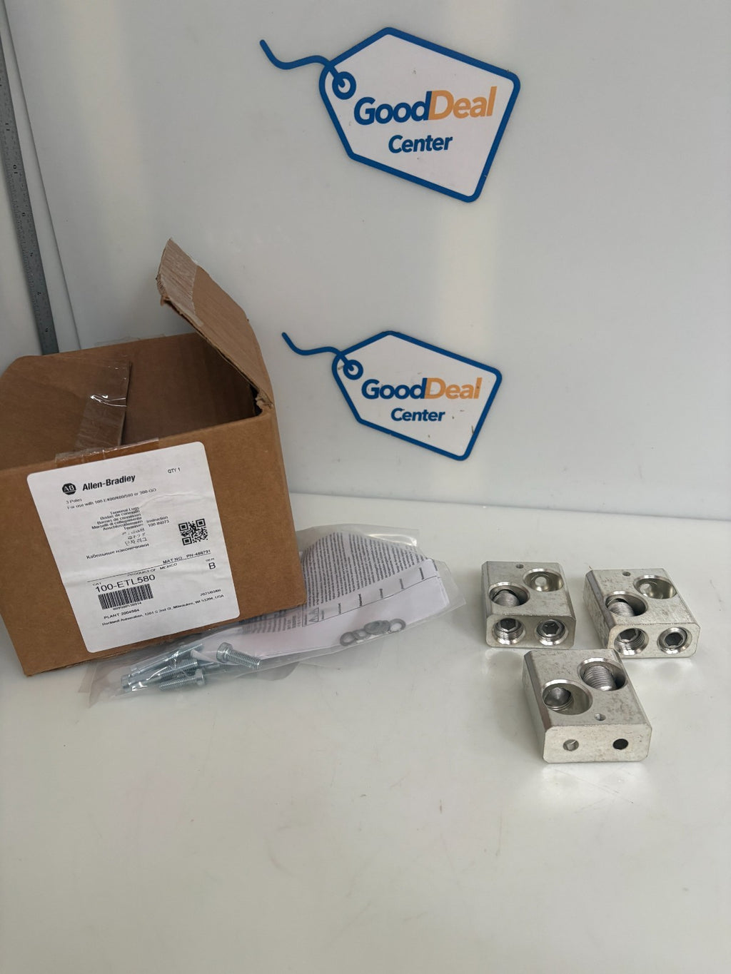 ALLEN BRADLEY TERMINAL LUGS SET OF 3 100-ETL580