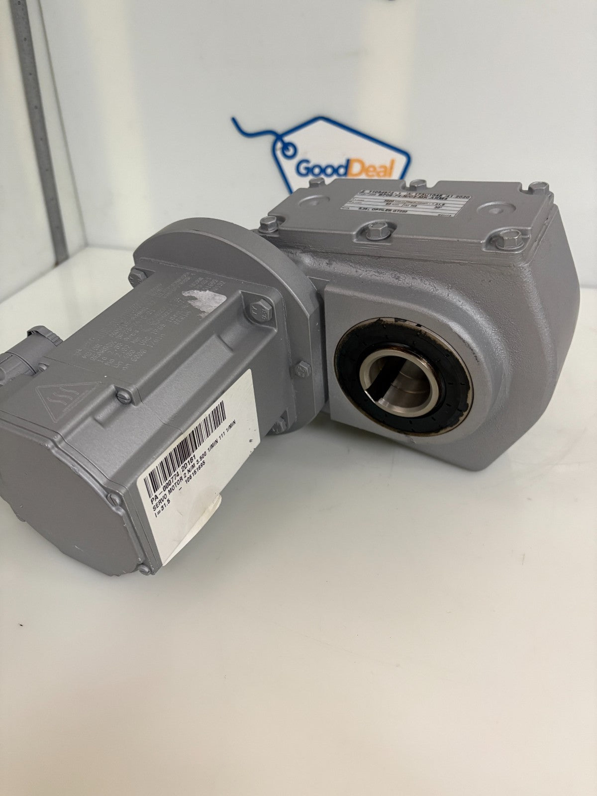 MULTIVAC KOLLMORGEN SERVO MOTOR 106151695 AKM 41E-ASSNR-02 GEARBOX BF06-74-C-013
