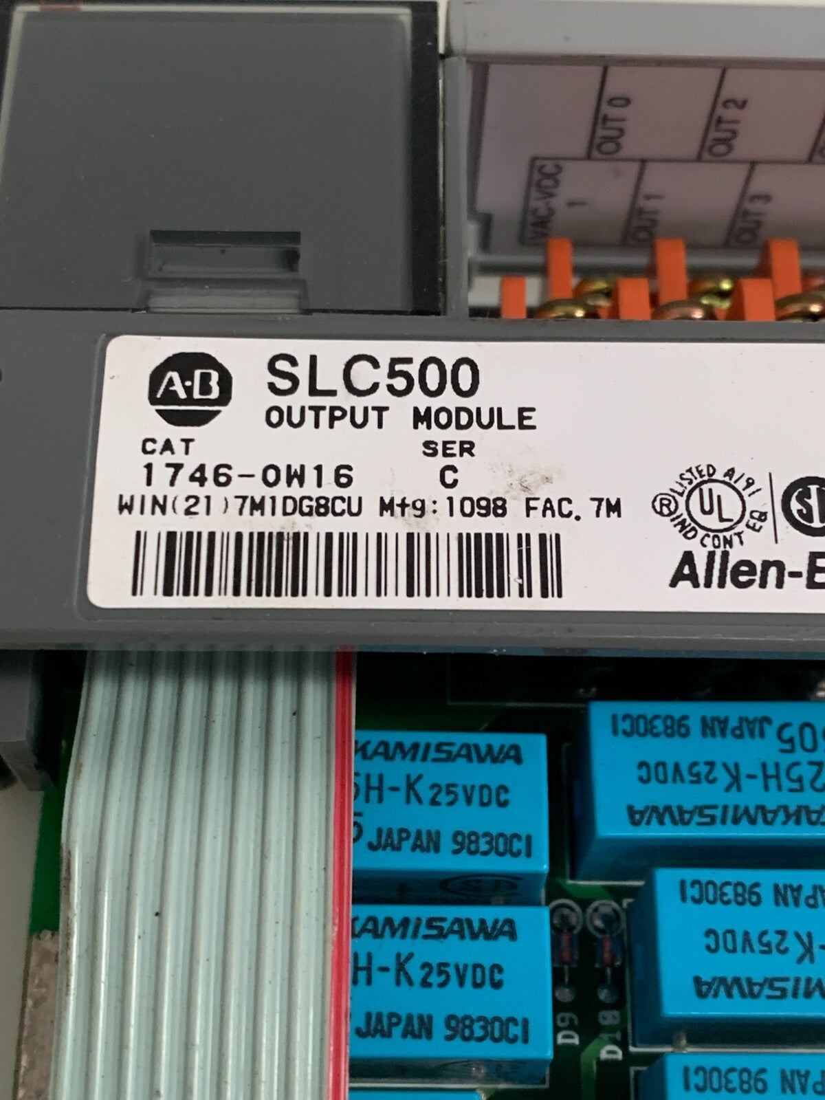 ALLEN BRADLEY OUTPUT MODULE 1746-OW16 C SLC 5002