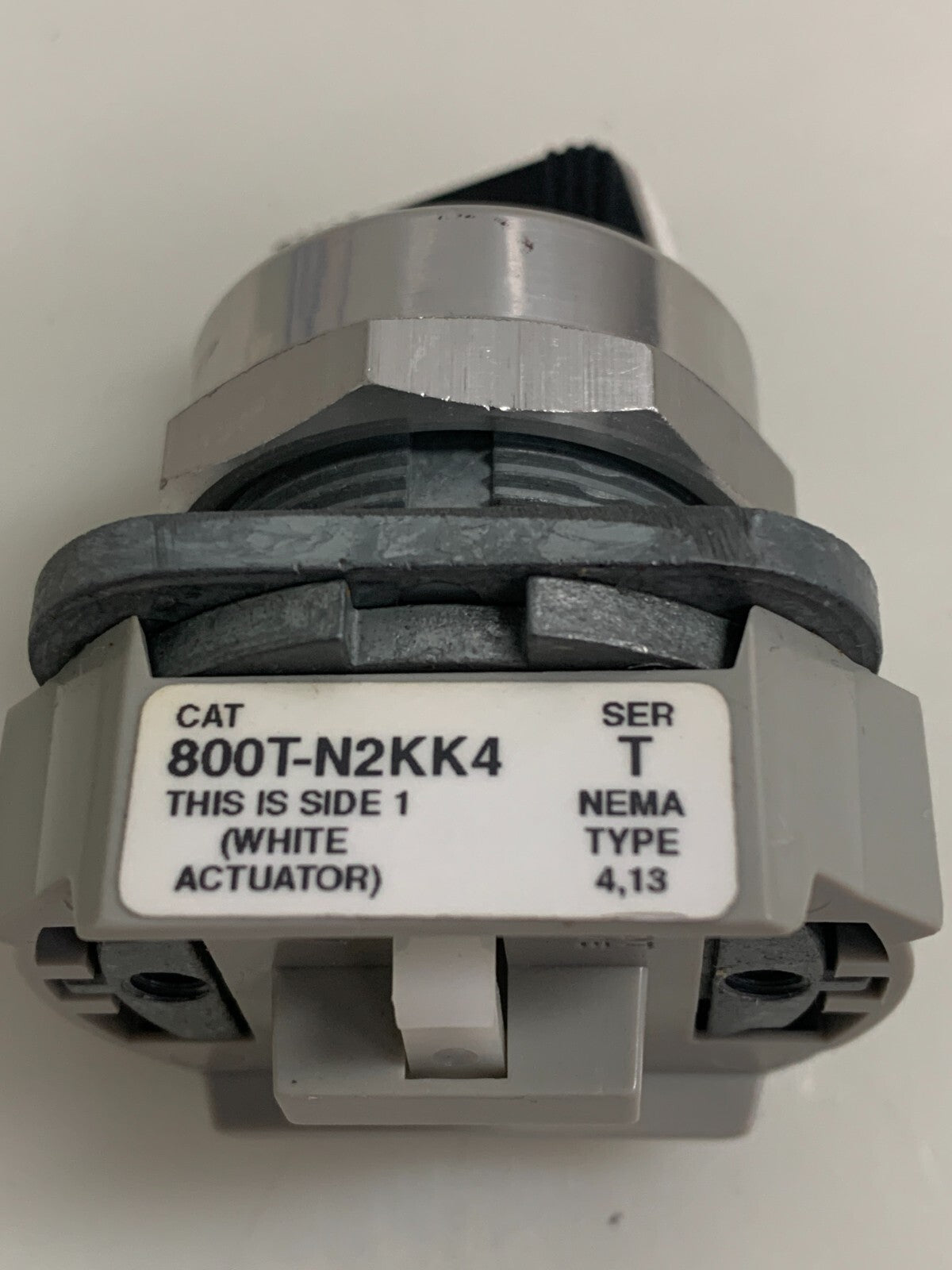 ALLEN BRADLEY SELECTOR SWITCH 800T-N2KK4