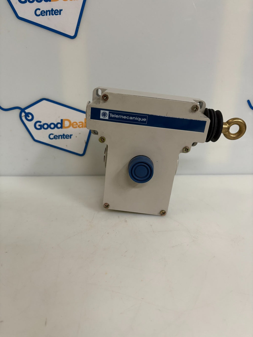 TELEMECANIQUE EMERGENCY STOP ROPE PULL SWITCH XY2-CE2A250 HZ