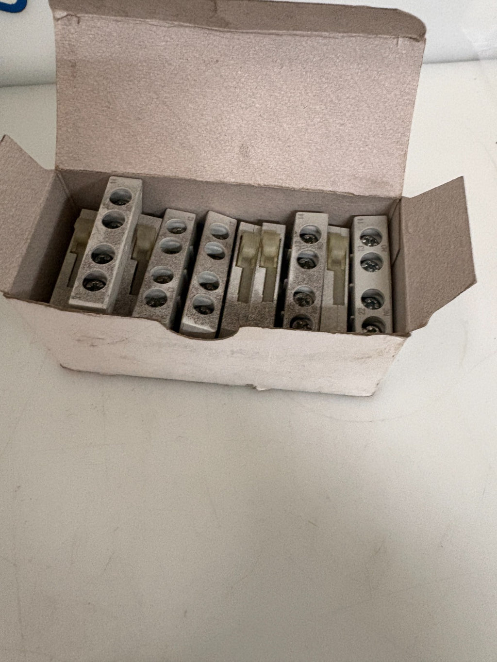 LOT OF 21 SIEMENS AUXILIARY CONTACT BLOC 3RV1901-1E2