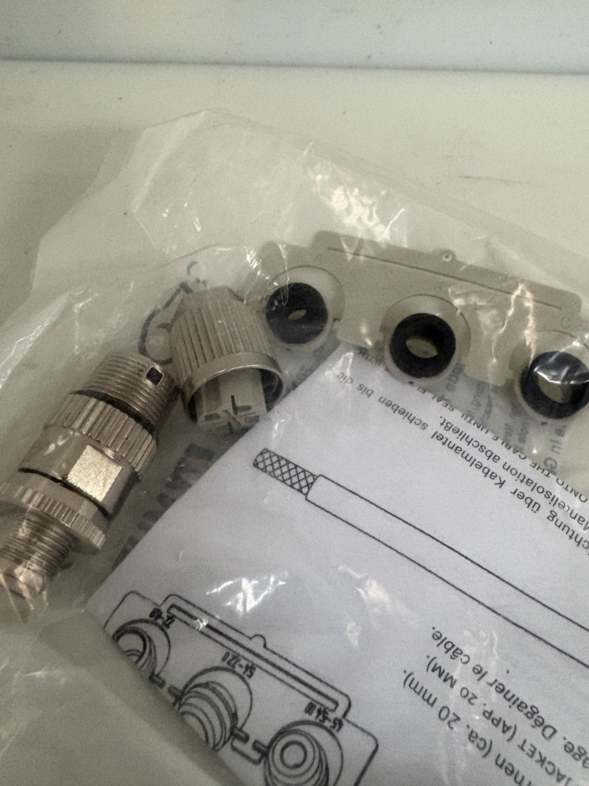 LOT OF 2  MURR ELEKTRONIK CONNECTOR 7000-14521-00000001