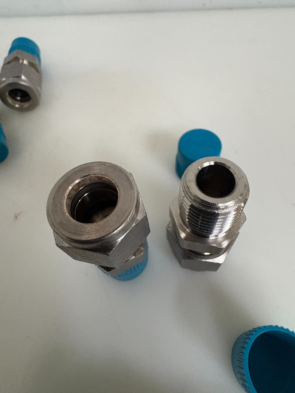 LOT OF 9 SWAGELOK S STEEL TUBE TO CONNECTOR FITTING 3/8 TUBE 1/4 CONNECTOR