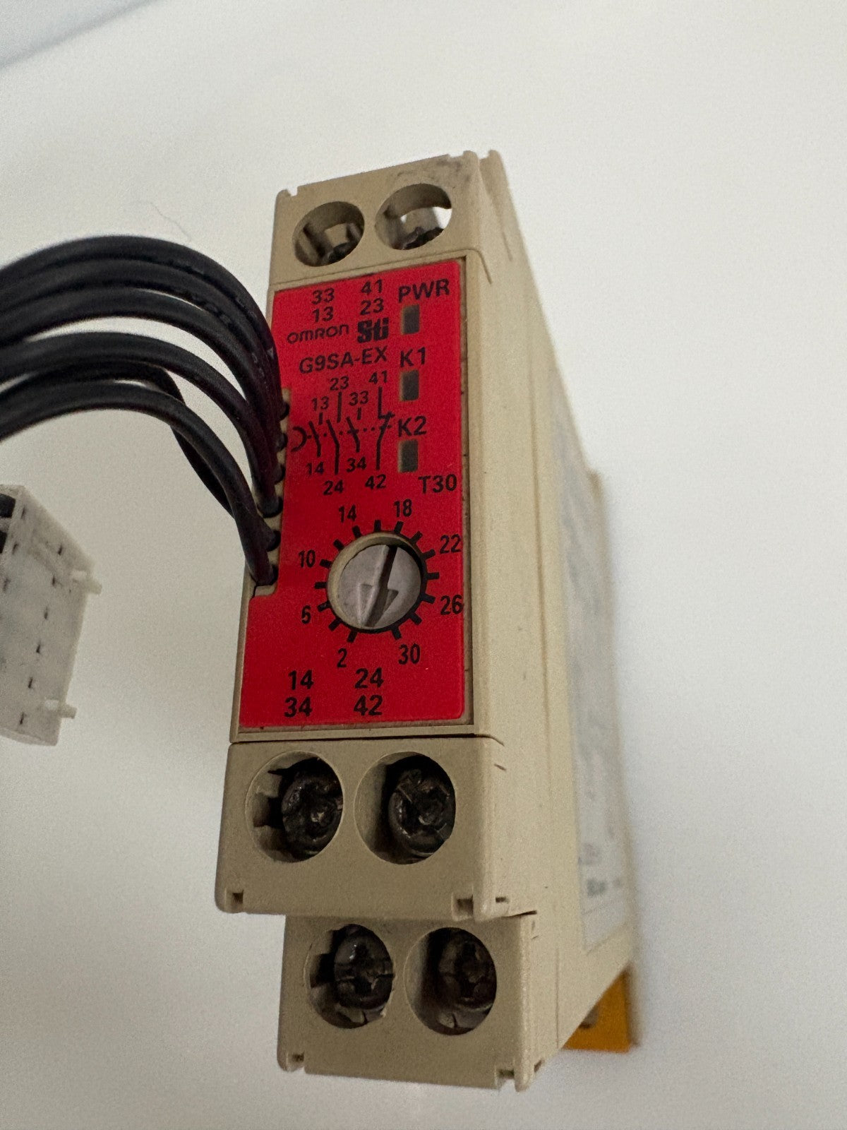 OMRON SAFETY RELAY G9SA-EX031-T30