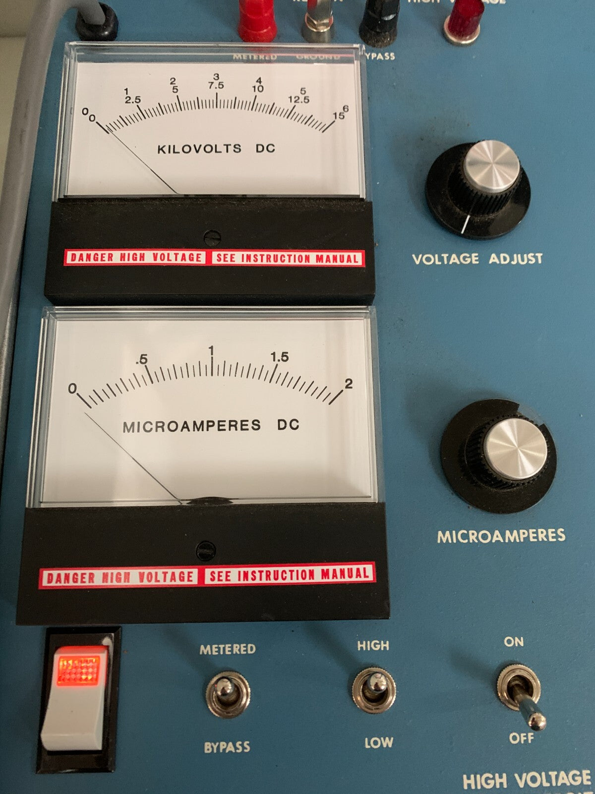 ASSOCIATED RESEARCH 5220A PORTABLE DC HYPOT COMPLETE W/CABLES & MANUAL