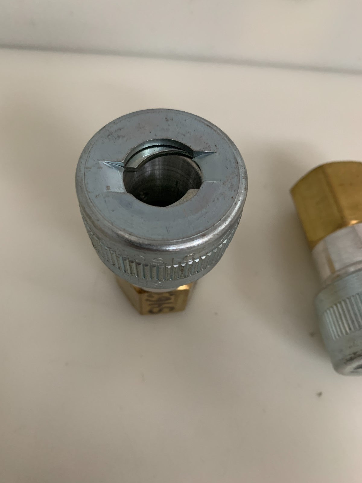 LOT OF 2 FOSTER FEMALE 5205 SOCKET 1/2 SHD