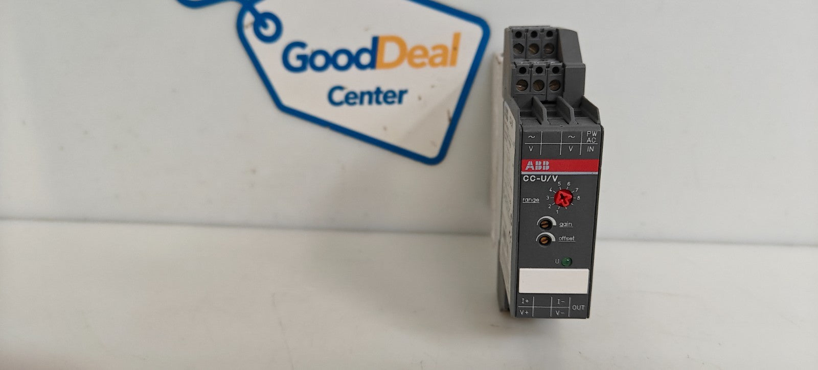 ABB UNIVERSAL RMS-VOLTAGE CONVERTER CC-U/V 1SVR040009R14001