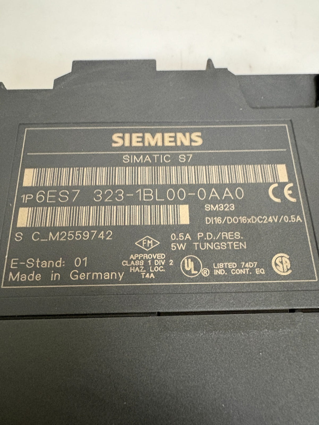 SIEMENS SIMATIC S7 DIGITAL I/O MODULE 6ES7 323-1BL00-0AA0