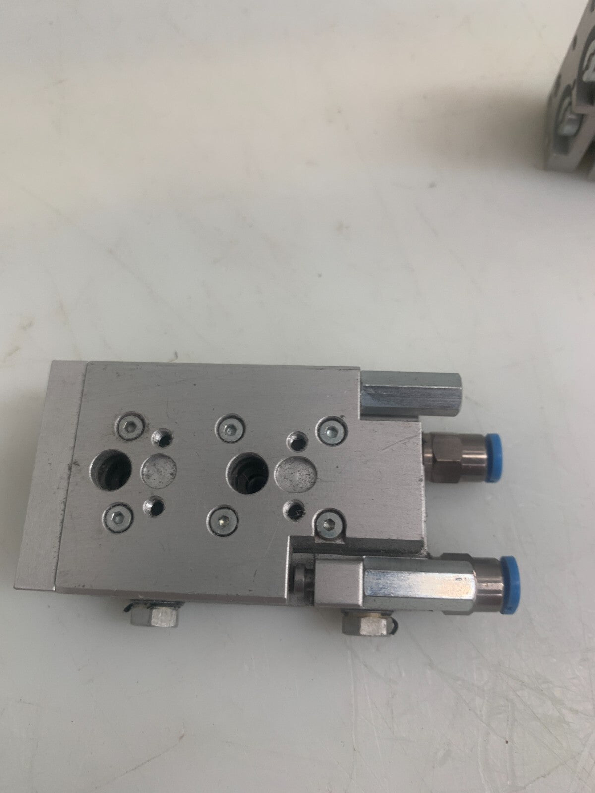 FESTO SLT-6-20-P-A   Mini Pneumatic Slide Cylinder 170550 (Lot of 2)