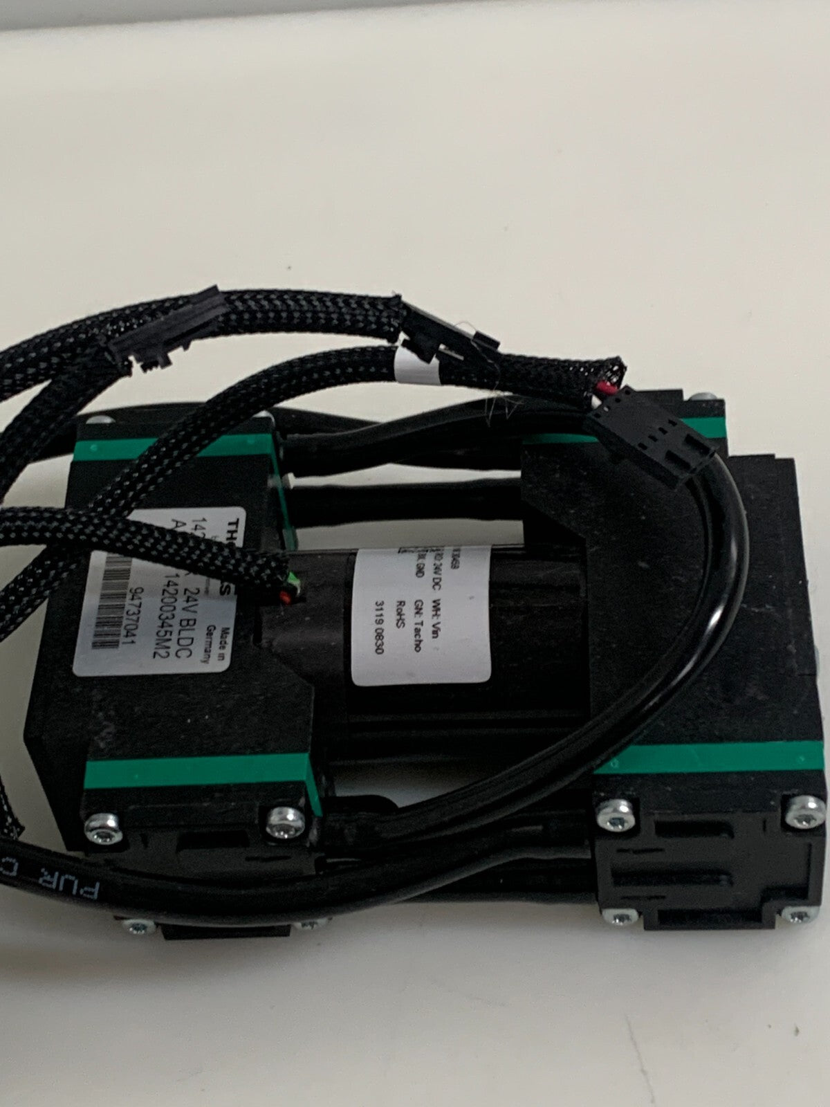 THOMAS 24V  Diaphragm Vacuum Pump W/Actuator 14200345M2