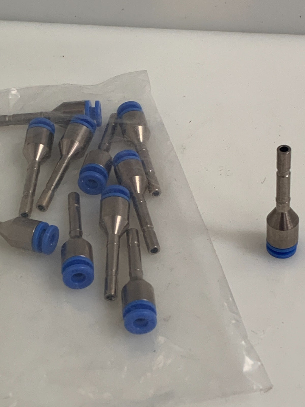 LOT OF 11 HP STRAIGHT FITTING PLUG KCH04 99 5189-65612