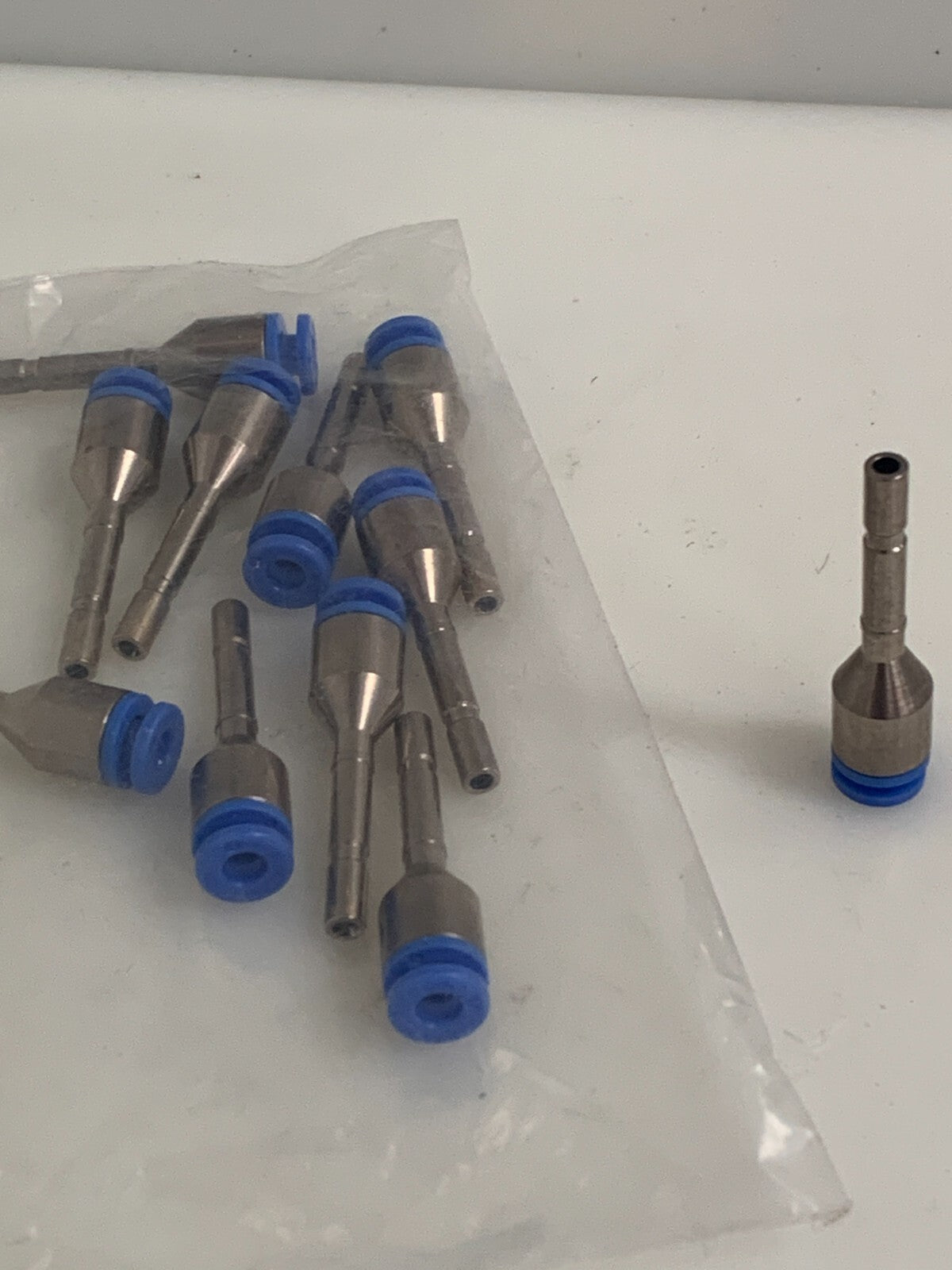 LOT OF 11 HP STRAIGHT FITTING PLUG KCH04 99 5189-65612
