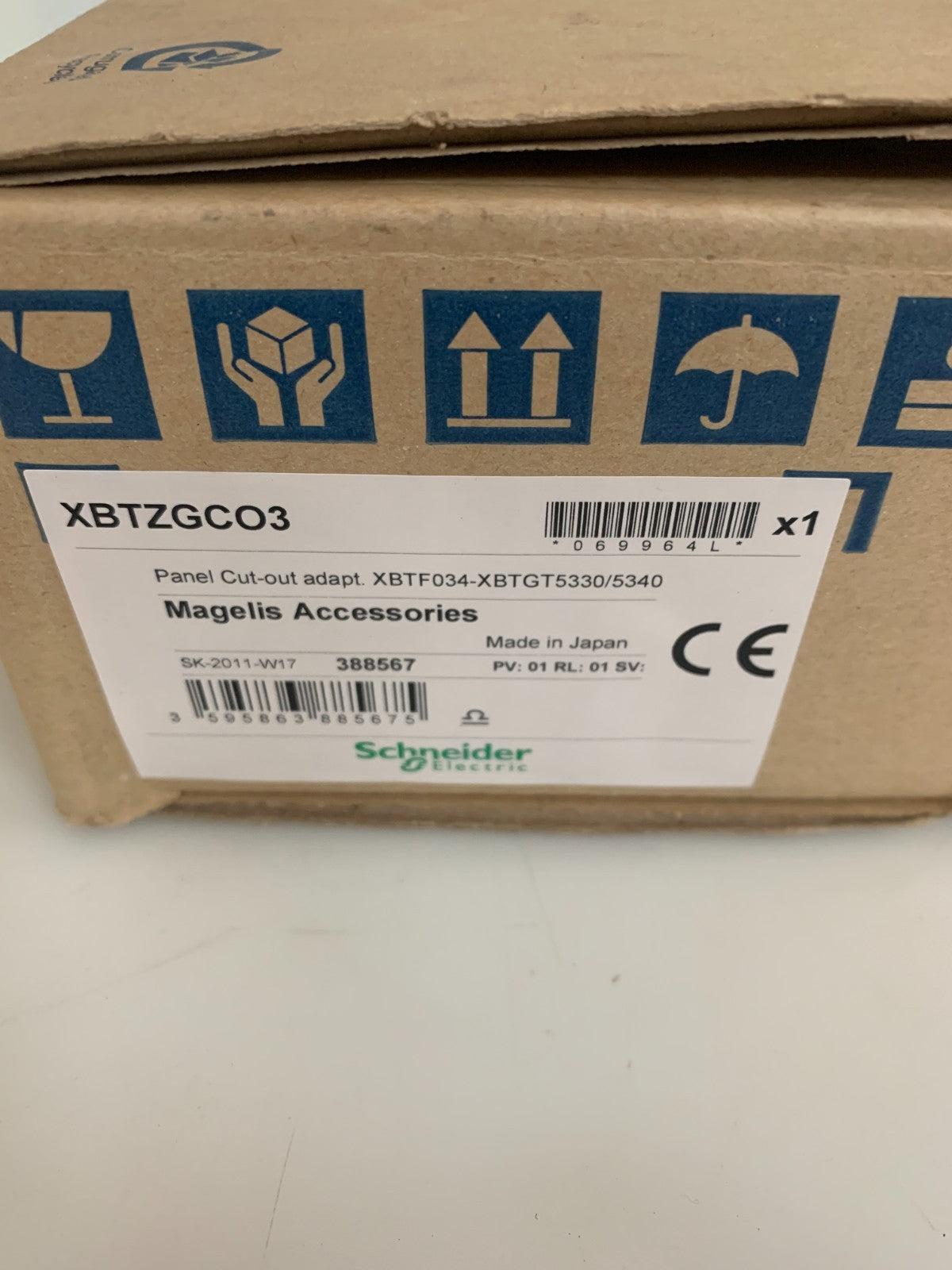 SCHNEIDER PANEL CUT OUT ADAP MAGELIS XBTZGC03