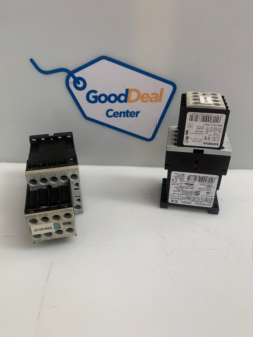 SIEMENS  Contactor   3RT1016-1AF02  w/3RH1911-1FA11  (Lot of 2)