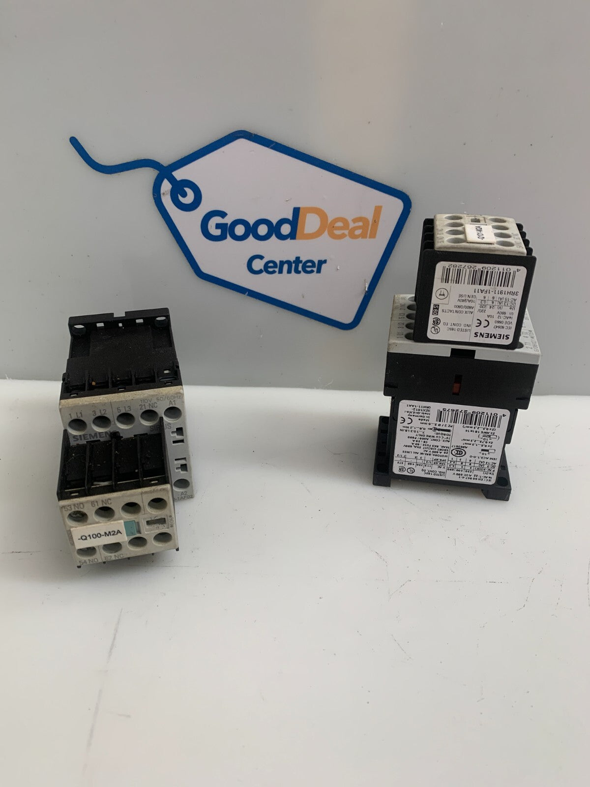 SIEMENS  Contactor   3RT1016-1AF02  w/3RH1911-1FA11  (Lot of 2)