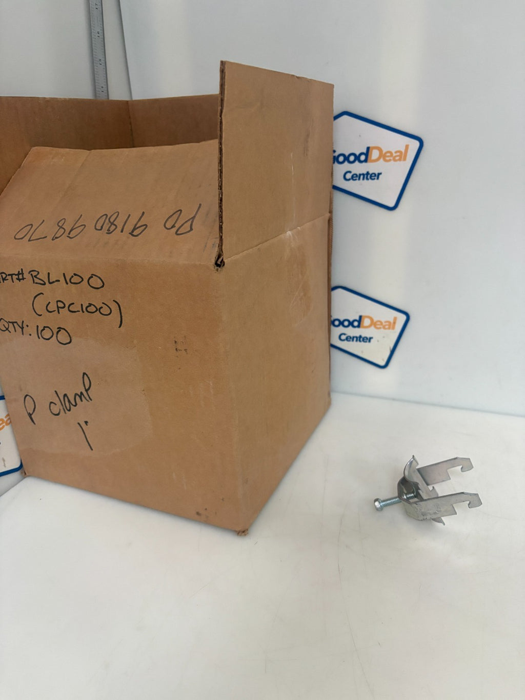 1" CABLE/PIPE CLIP 100 IN BOX0