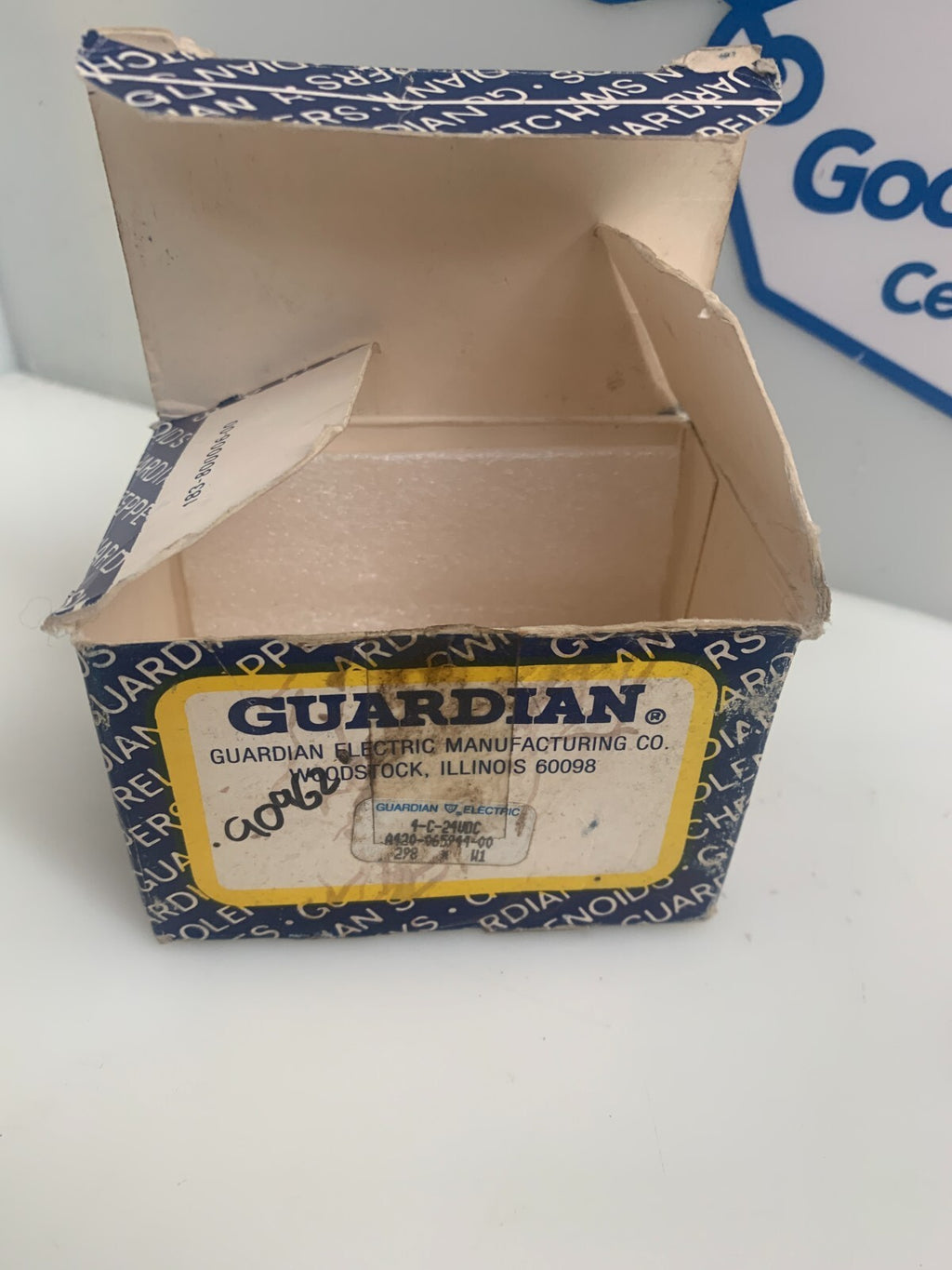 GUARDIAN   Electric Linear Pull Action Solenoid   A420-065944