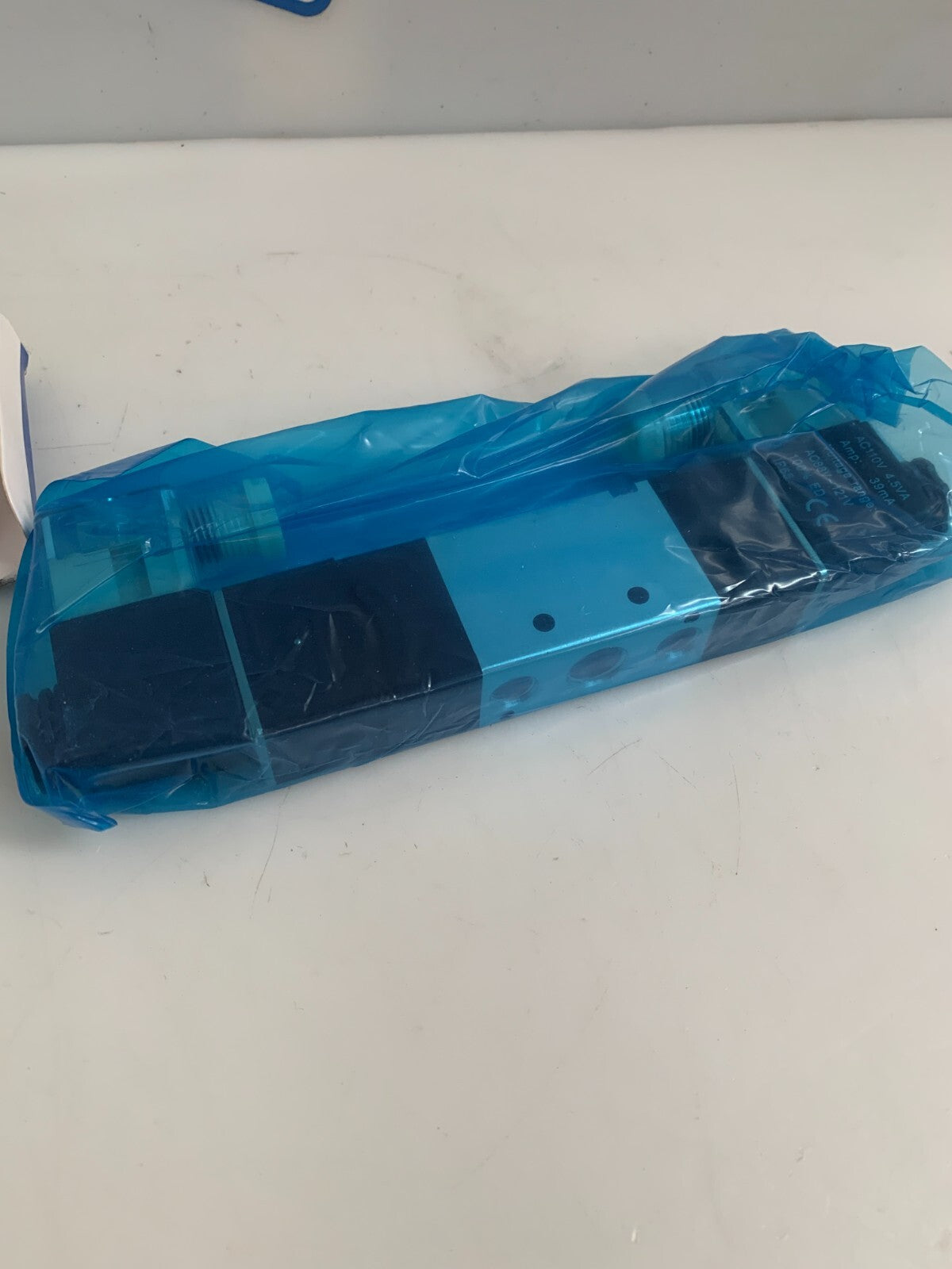 BAOMAIN PNEUMATIC SOLENOID VALVE AV 230-082