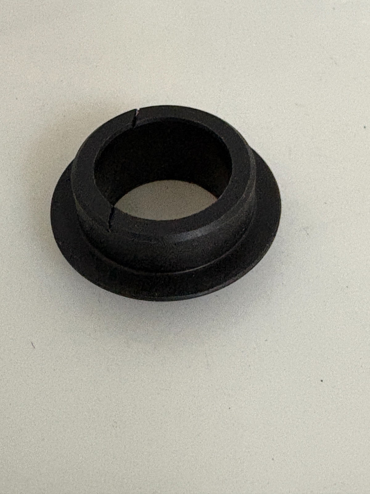 LOT OF 9 STEEN SKINNER ST600 BLACK PLASTIC BUSHING 600/B0624