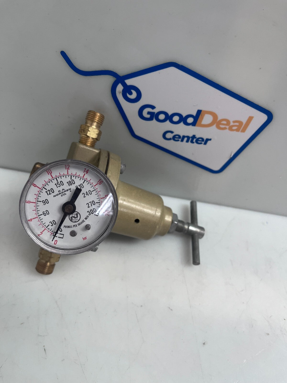 NORGREN 11-002-581 Precision Pressure Regulator w/Brass Fitting & PSI Gauge1