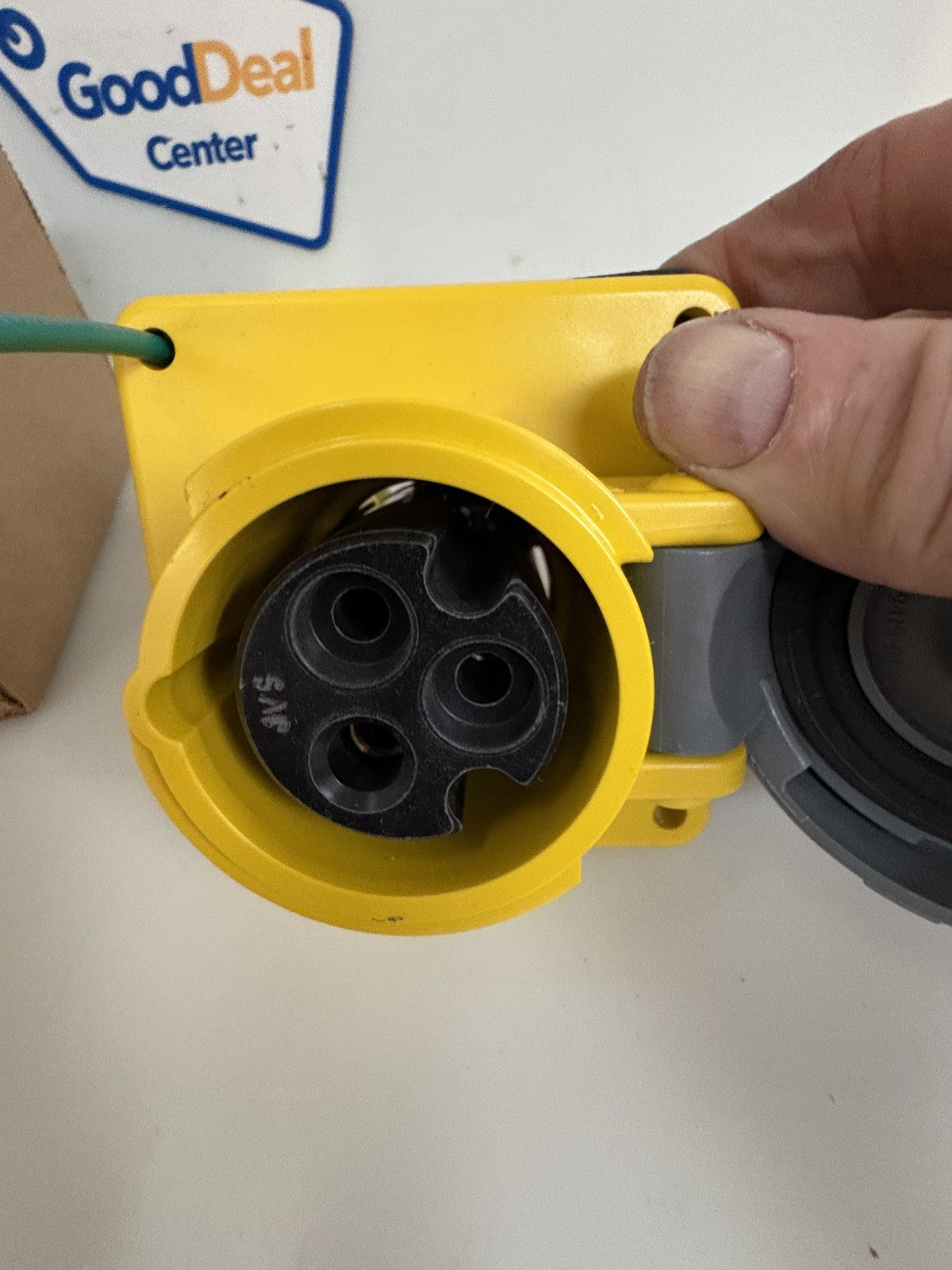 HUBBELL HBL PIN & SLEEVE RECEPTACLE HBL320R4W