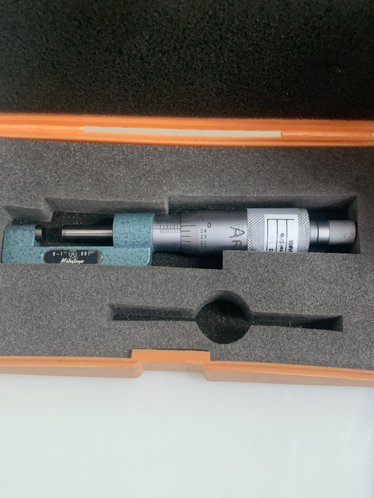 MITUTOYO   Hub Micrometer   147-3513