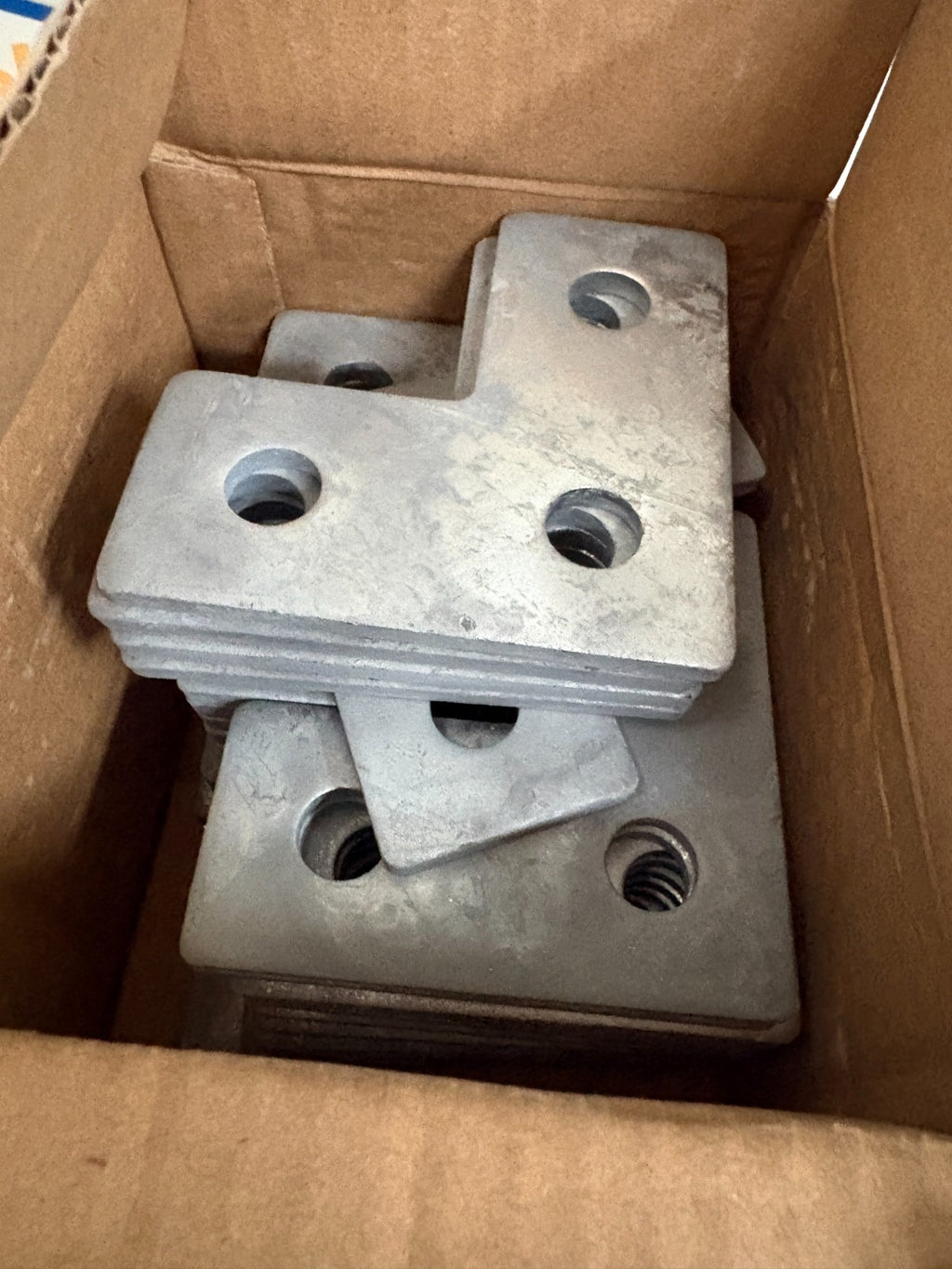 THOMAS & BETTS SUPERSTRUT FLAT PLATE FITTING AB219HDGC 25 PER BOX3
