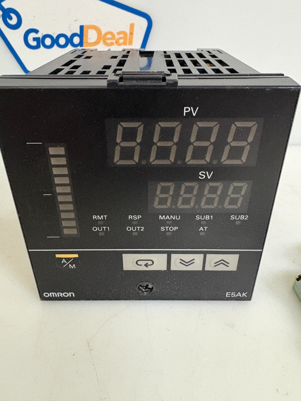 OMRON MULTI RANGE DIGITAL CONTROLLER E5AK-AA2