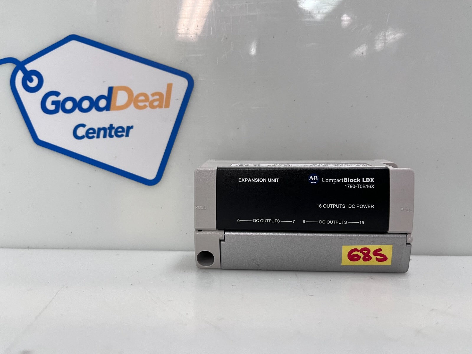 ALLEN BRADLEY 1790D-T0B16X CompactBlock LDX 16 Outputs Ser A
