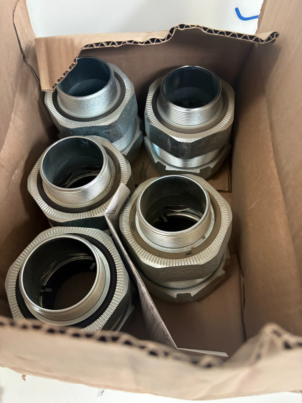 THOMAS & BETTS 2" STAR TECK CABLE FITTING ST200-4755 5 PER BOX3