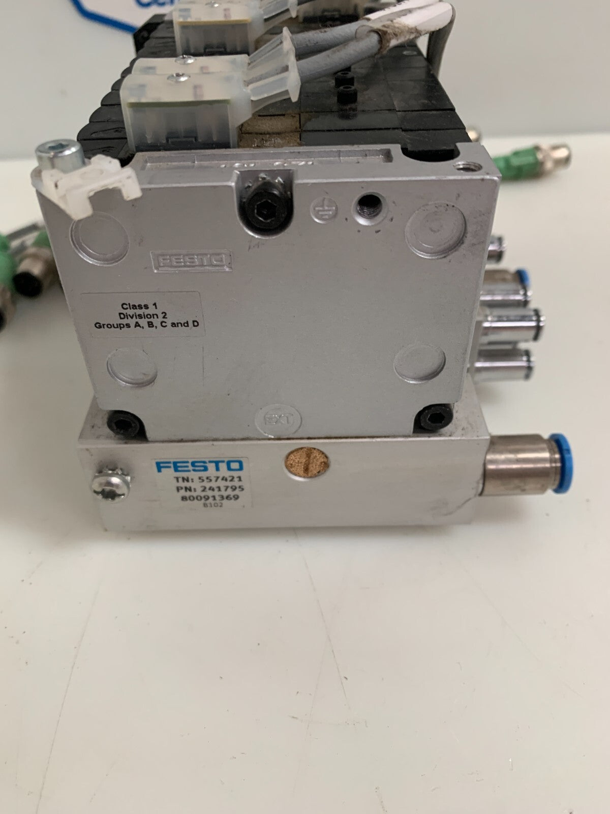 FESTO PNEUMATIC MANIFOLD W/6 CONNECTOR CABLE2