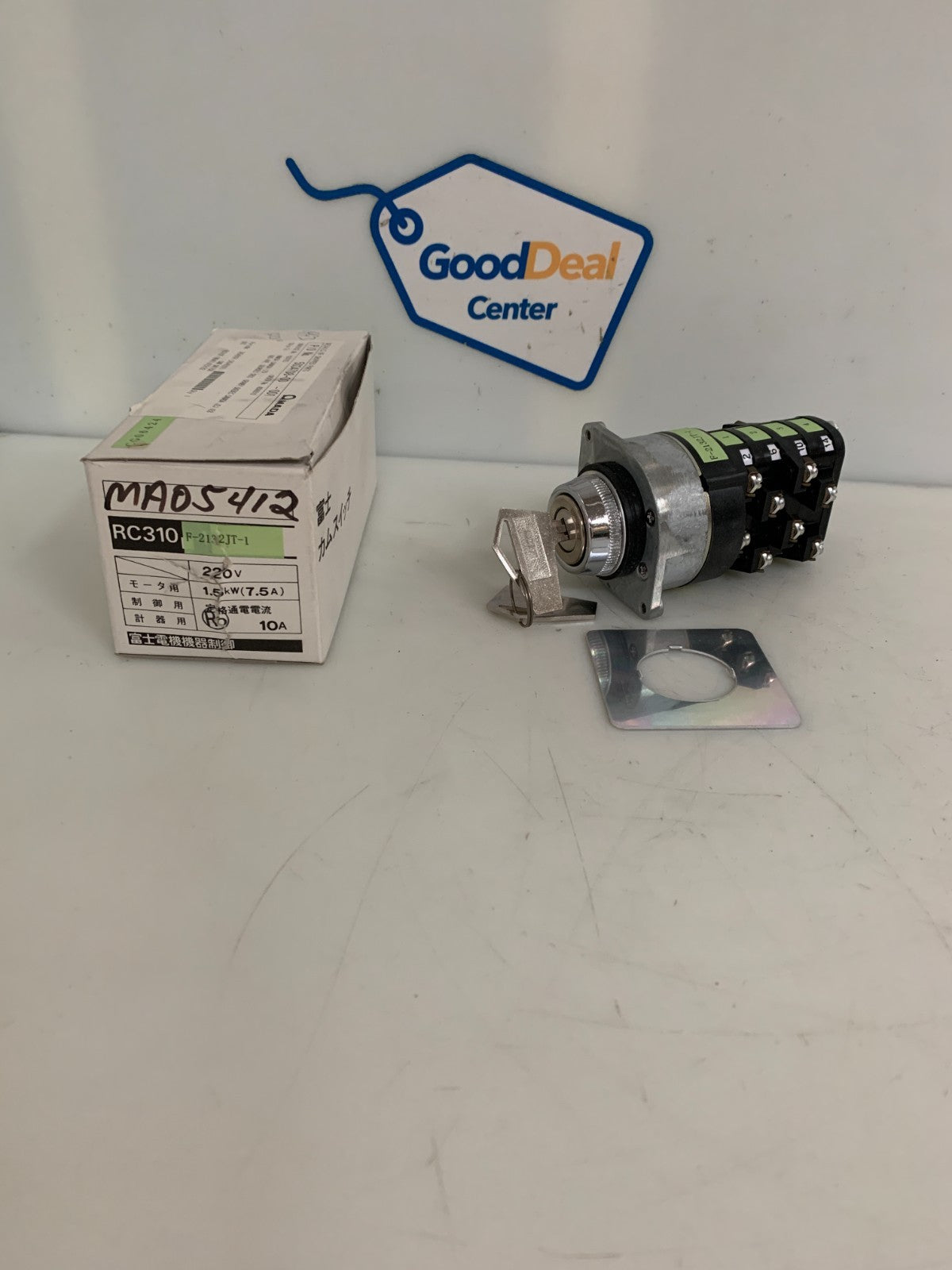 FUJI ELECTRIC ROTARY CAM SWITCH W/KEYS RC310 F-2132JT-1
