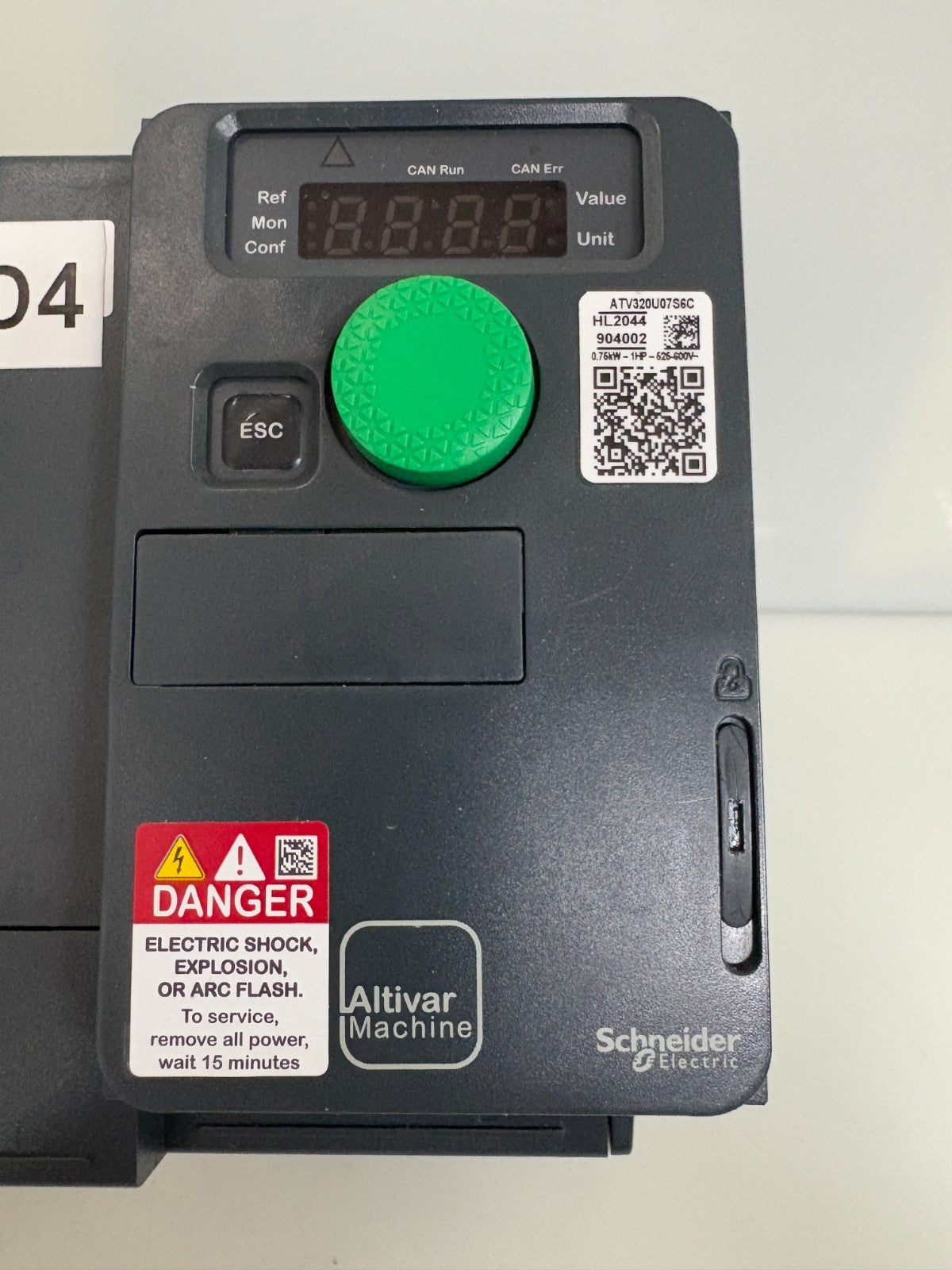 SCHNEIDER ALTIVAR 320 MOTOR DRIVE 1HP ATV 32OUO7S6C1