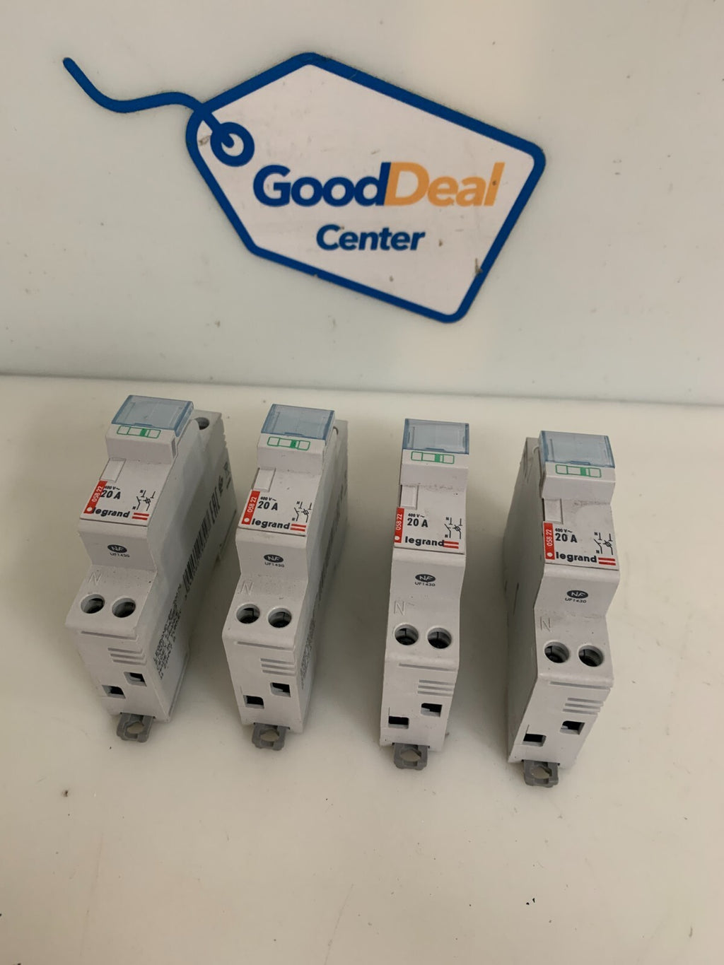 LOT OF  4  LEGRAND FUSE HOLDER 20 AMP 058 22