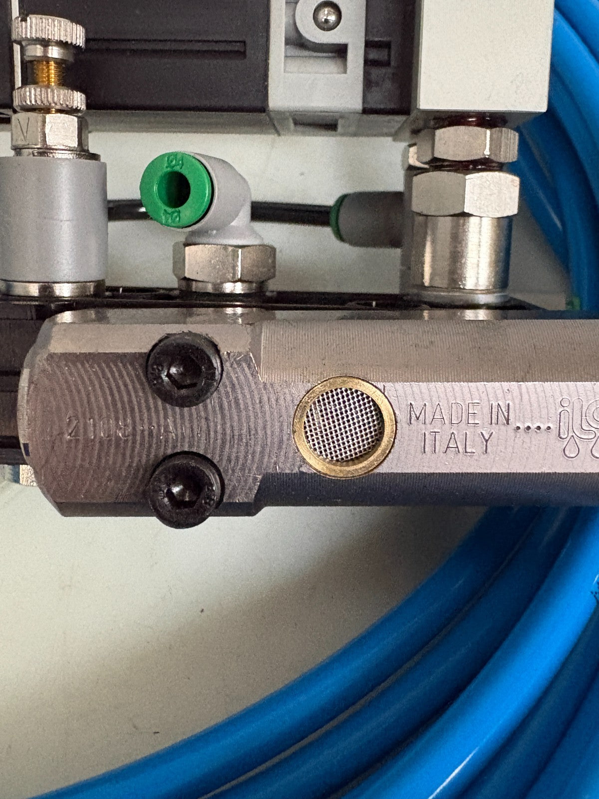 CROUZET PNEUMATIC REGULATOR 81-506-940 W/ILC 2108-A AND HOSE