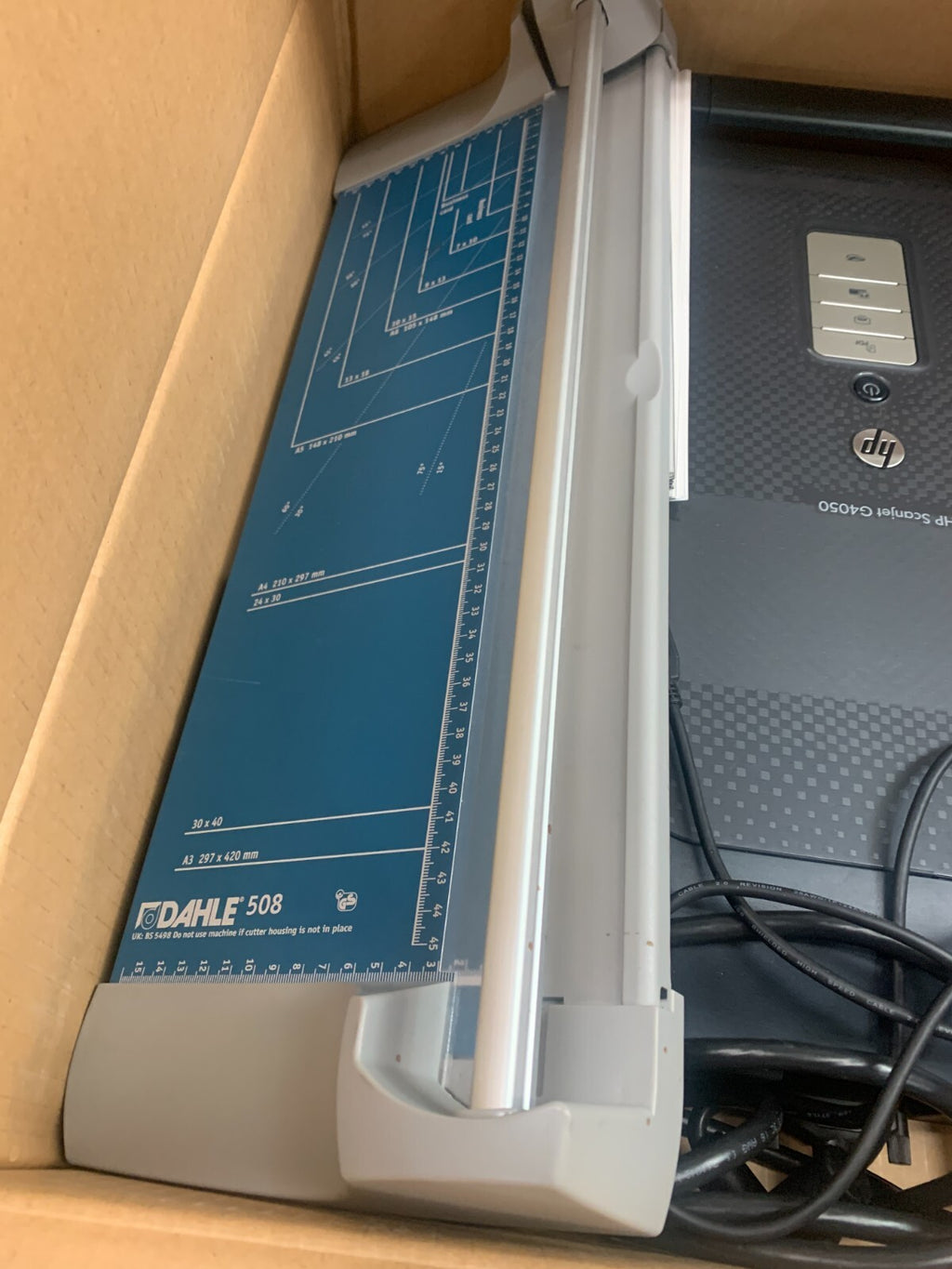 HP Scanjet G4050 Flatbed Scanner with Dahle 508 Paper cutter