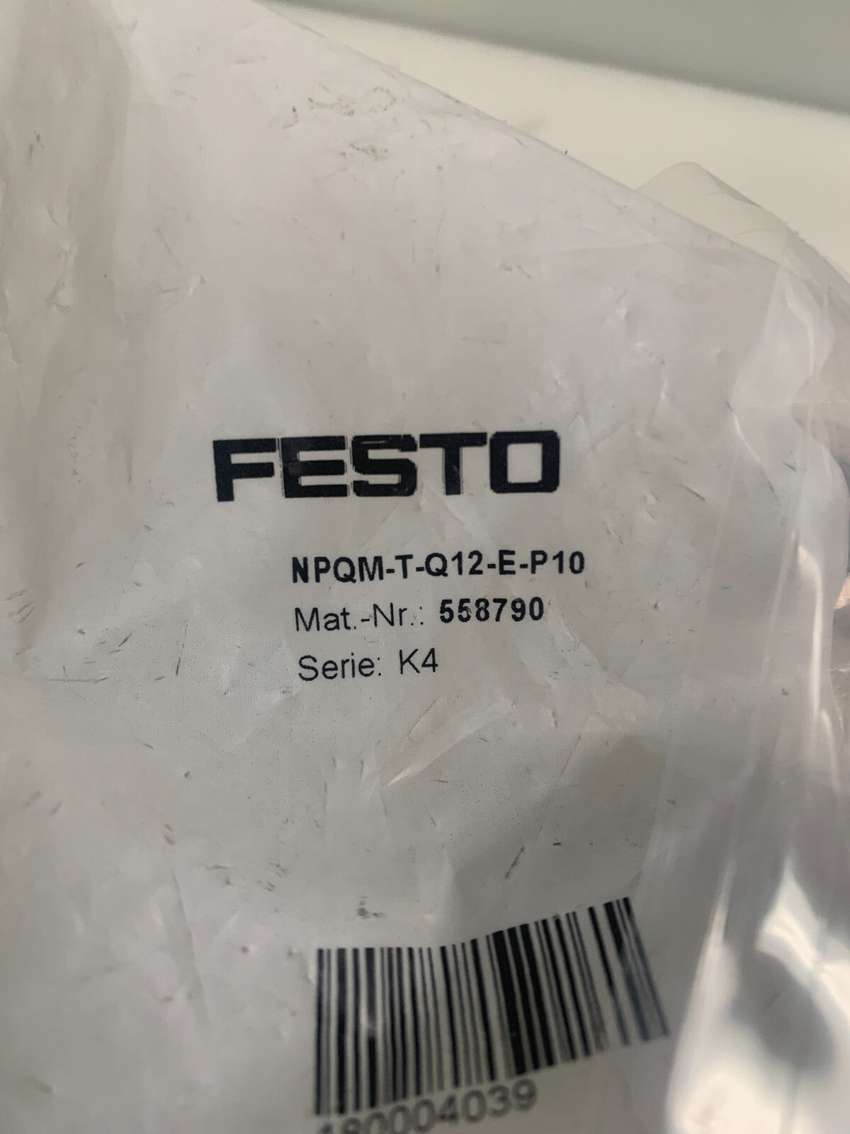LOT OF 12 FESTO PUSH IN T CONNECTOR 558790 NPQM-T-Q12-E-P10