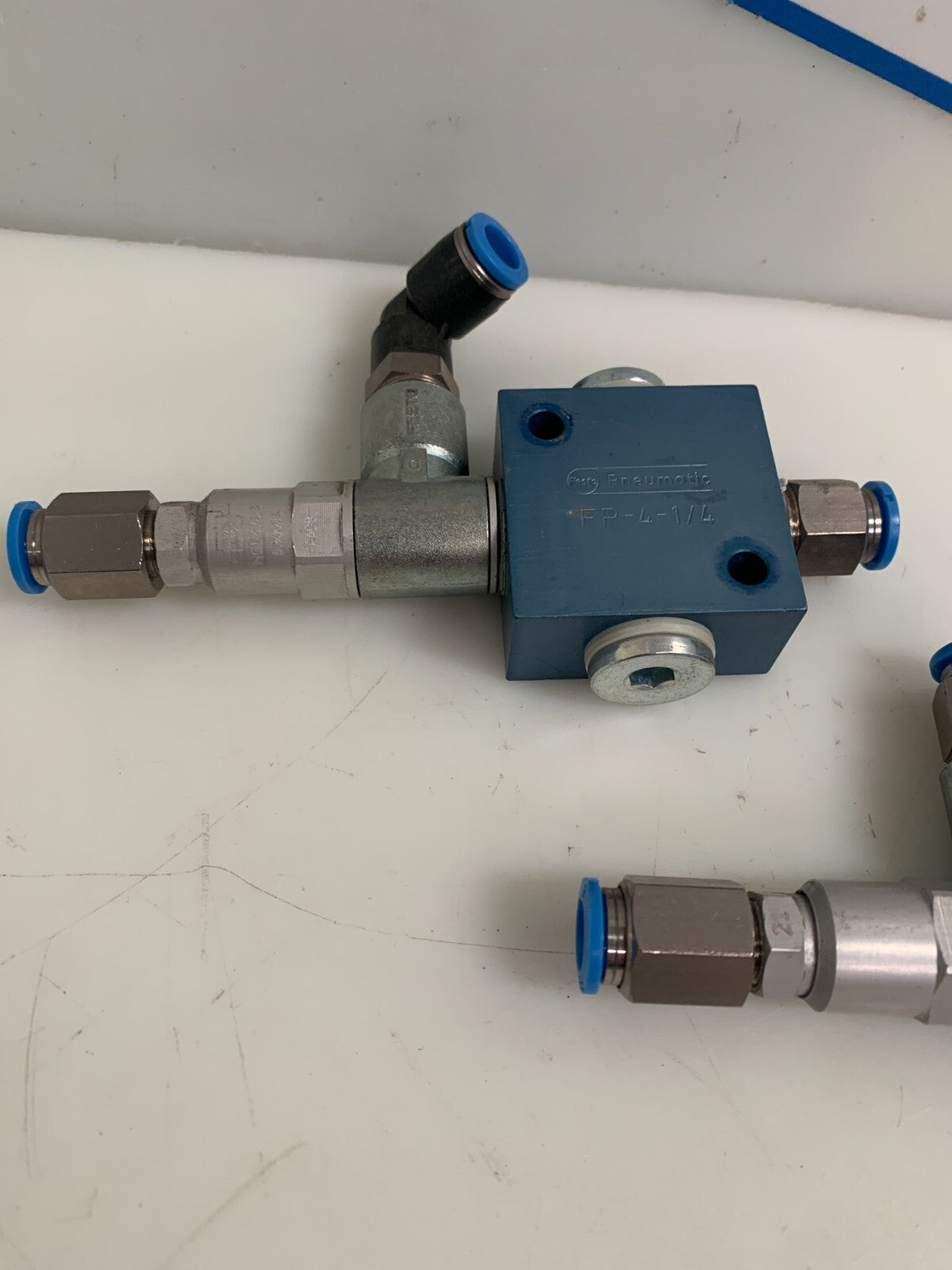 LOT OF 2 FESTO PNEUMATIC MANIFOLD BLOCK FR-4-1/4