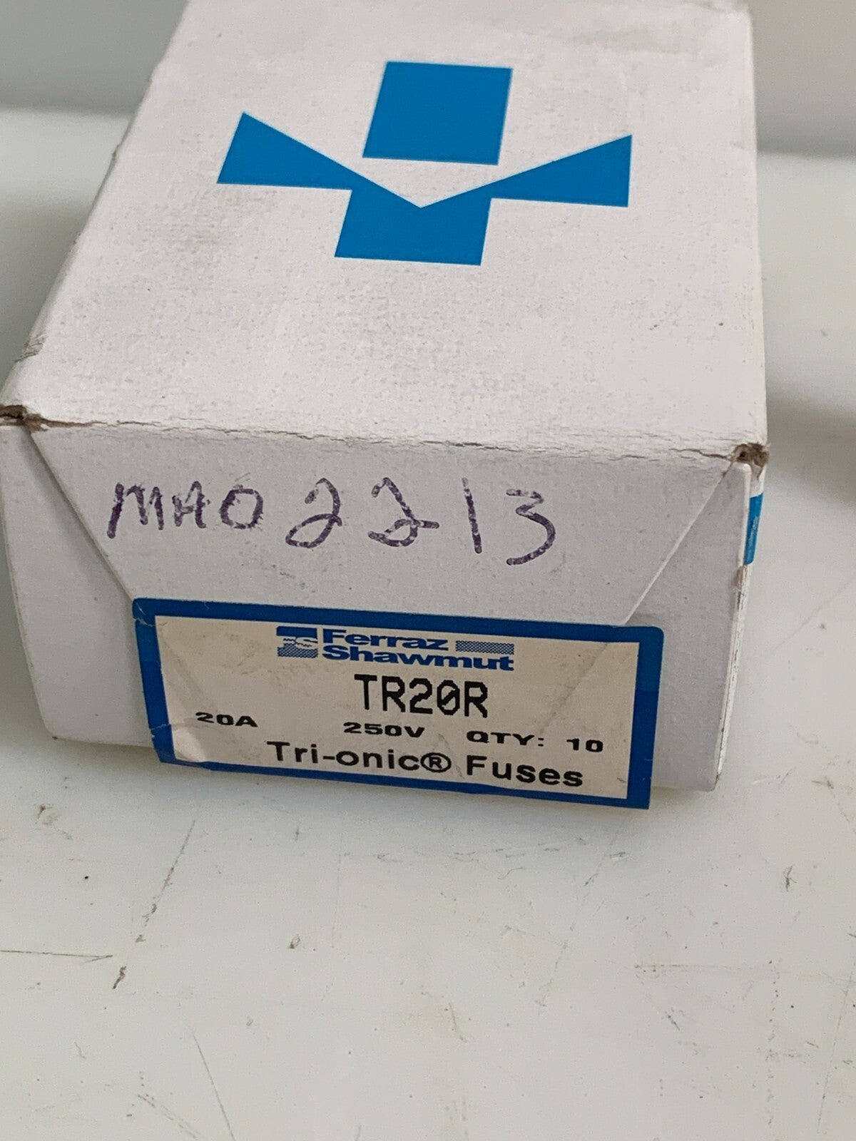 Box of 10 Ferraz Shamwut TR20R Tri-onic Fuses 20A 250V