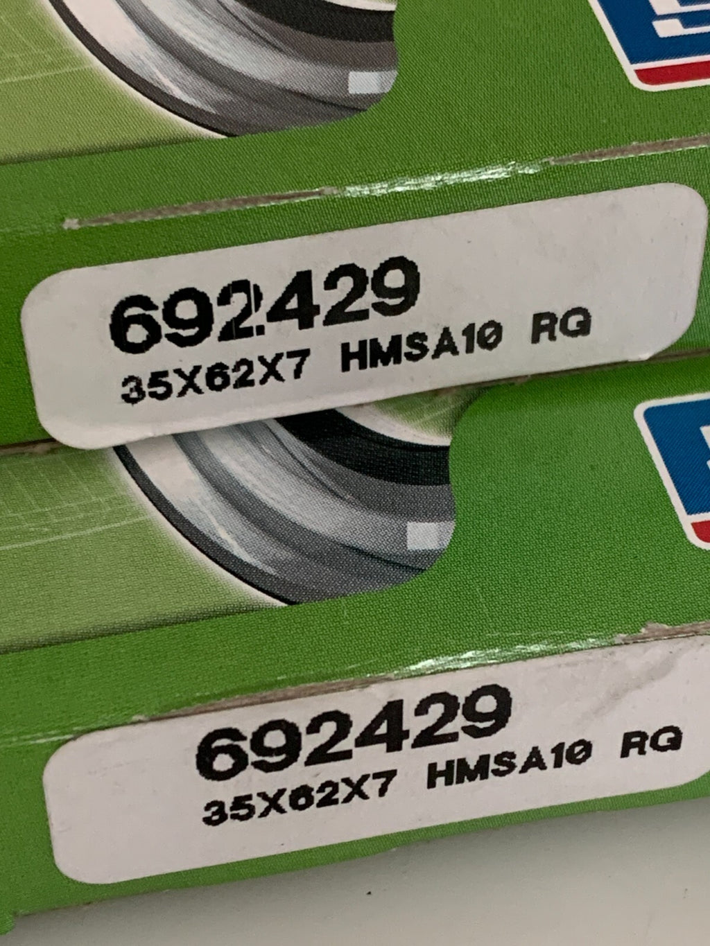 LOT OF 3  SKF OIL SEAL #6924291