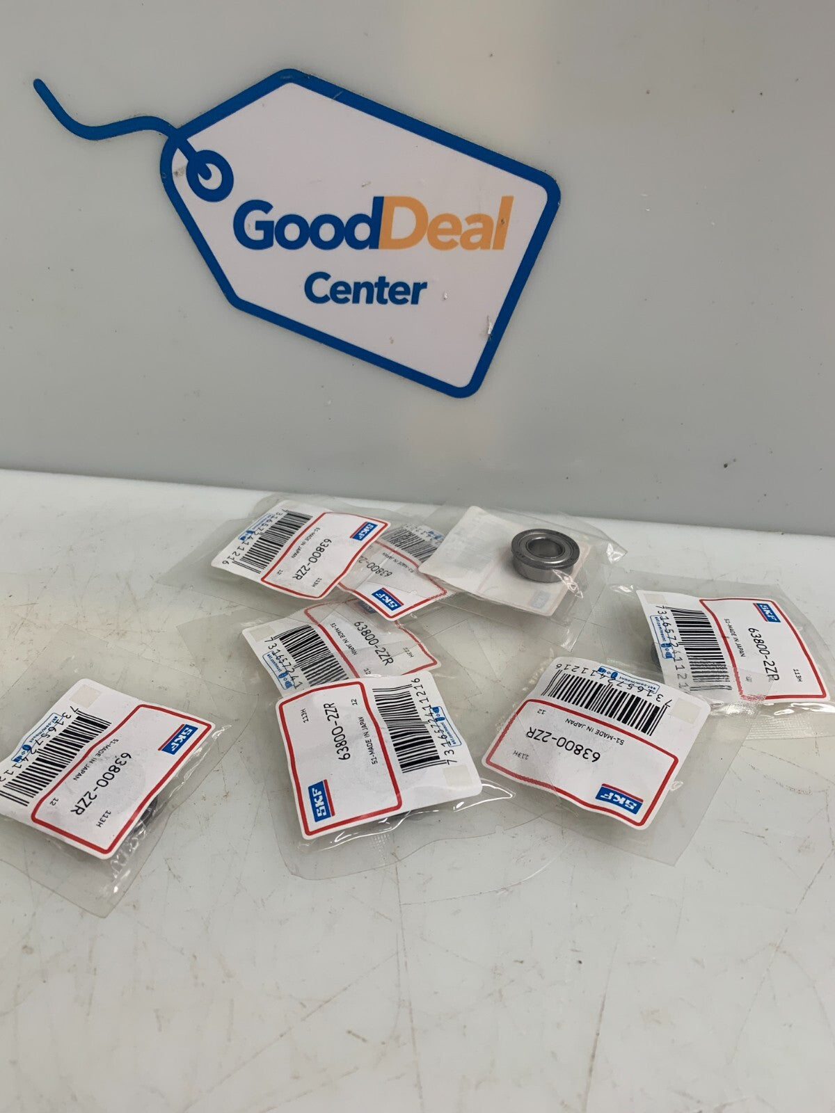 SKF 63800-2ZR  Metal Shielded Groove Ball Bearing  (Lot of 8)0